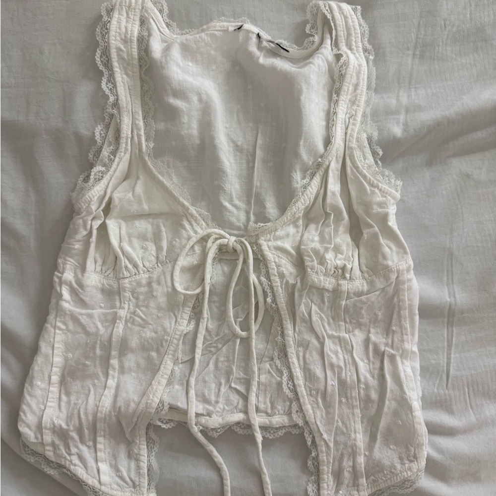 White Lace Trimmed Sleeveless Top